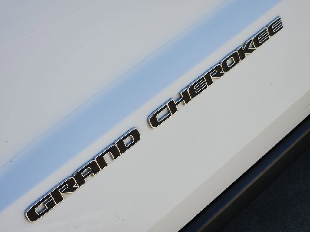 Used 2020 Jeep Grand Cherokee Limited w/ Premium Lighting Group AWD/4WD image 14