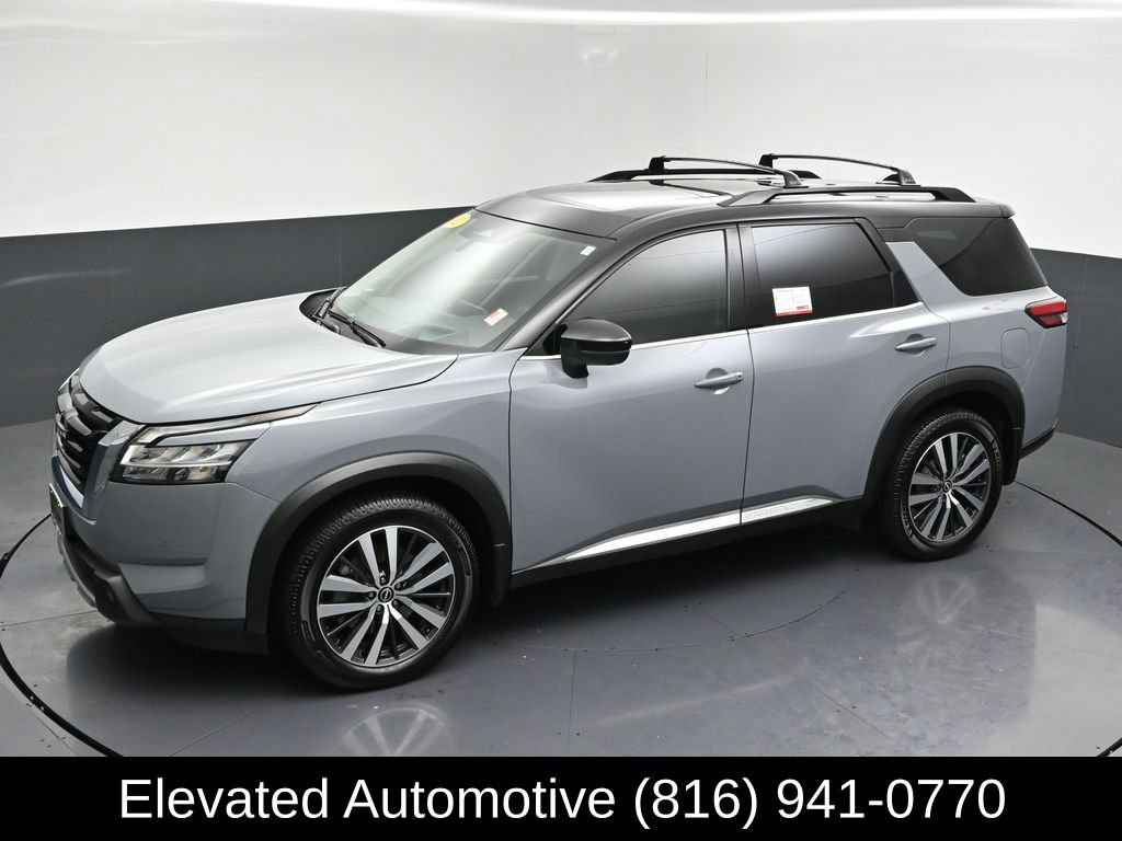 Used 2022 Nissan Pathfinder Platinum w/ Cargo Package AWD/4WD image 30