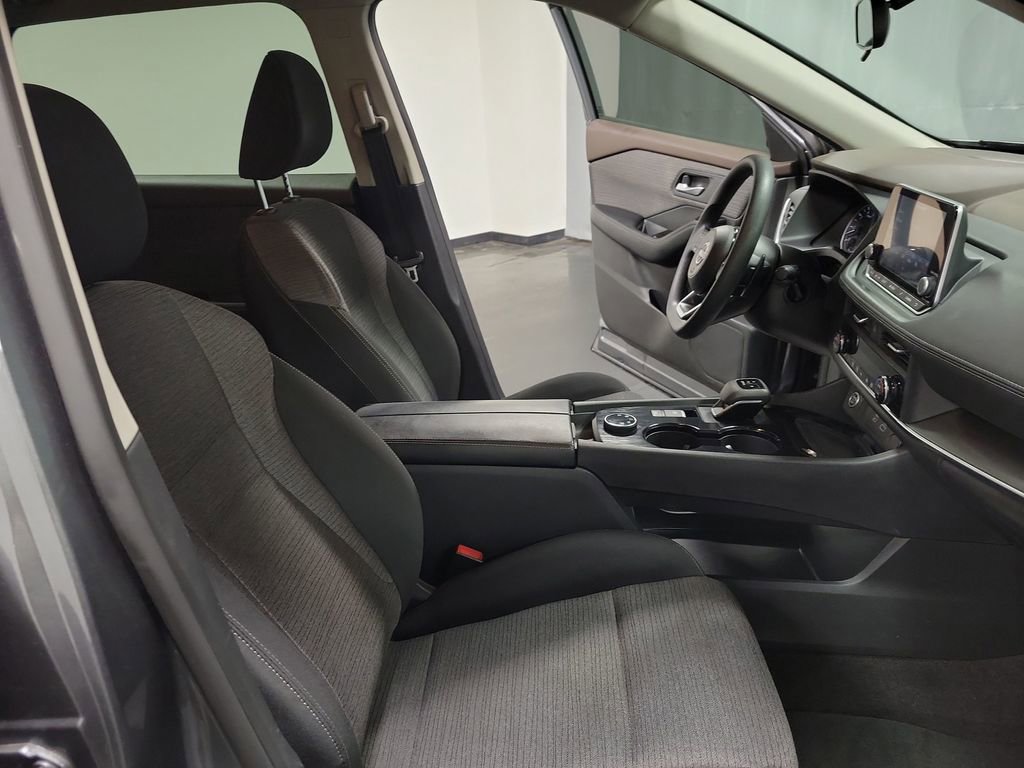 Used 2023 Nissan Rogue SV image 23