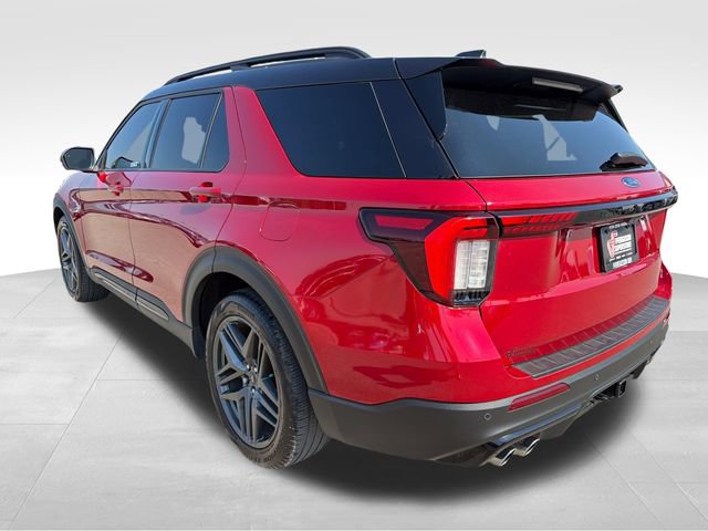 Used 2025 Ford Explorer ST AWD/4WD image 5