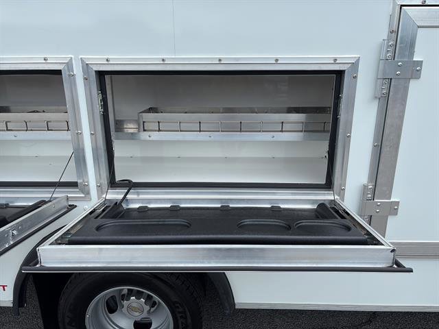 New 2026 Chevrolet Express 4500 w/ Power Convenience Package RWD image 13