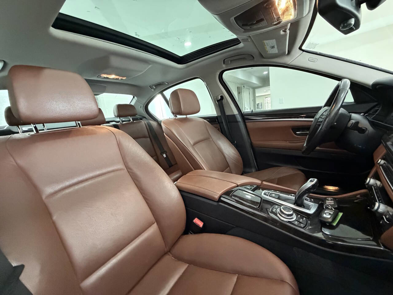Used 2013 BMW 528i xDrive Sedan AWD/4WD image 17