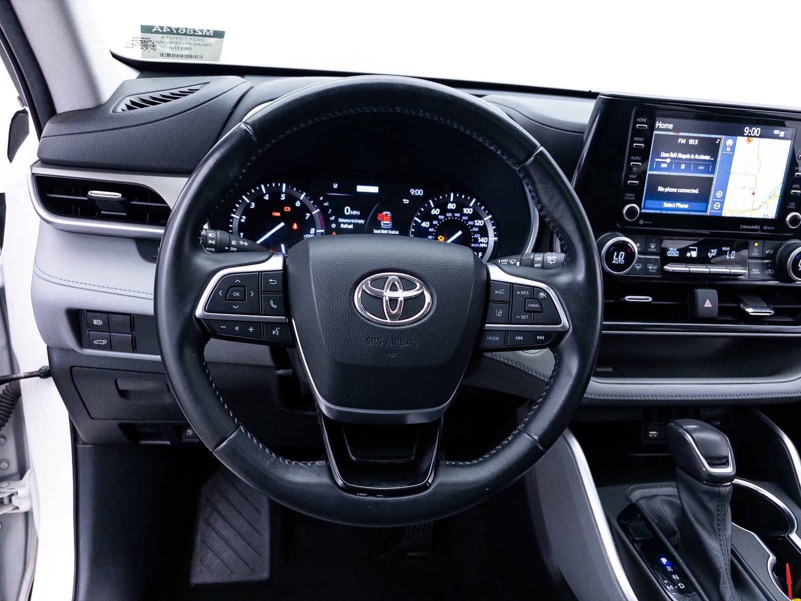 Used 2021 Toyota Highlander XLE AWD/4WD image 34