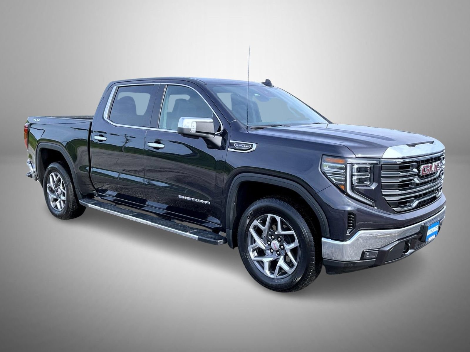 Certified 2022 GMC Sierra 1500 SLT w/ SLT Convenience Package AWD/4WD image 3