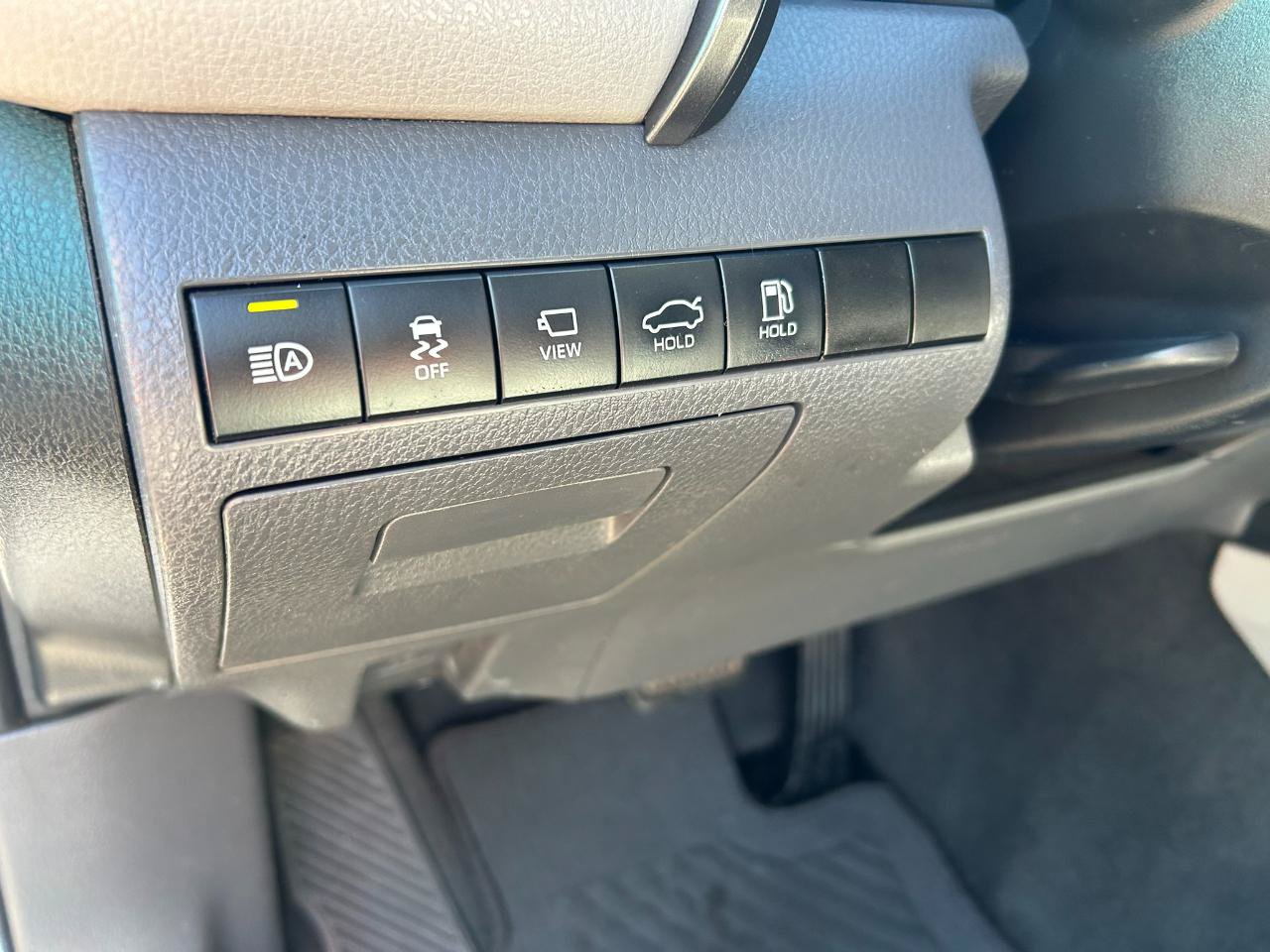 Used 2020 Toyota Camry XLE w/ Driver Assist Package FWD image 11
