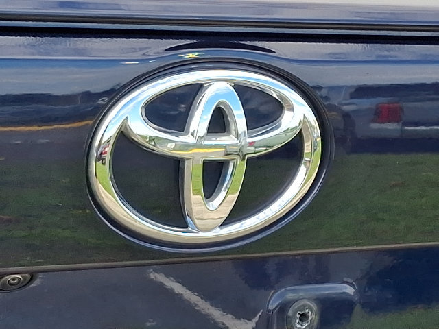 Used 2025 Toyota RAV4 XLE AWD/4WD image 28