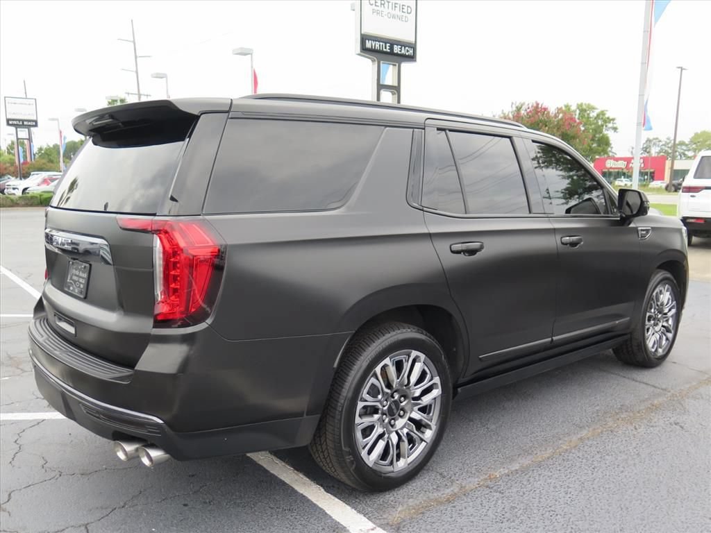Used 2023 GMC Yukon Denali Ultimate AWD/4WD image 3
