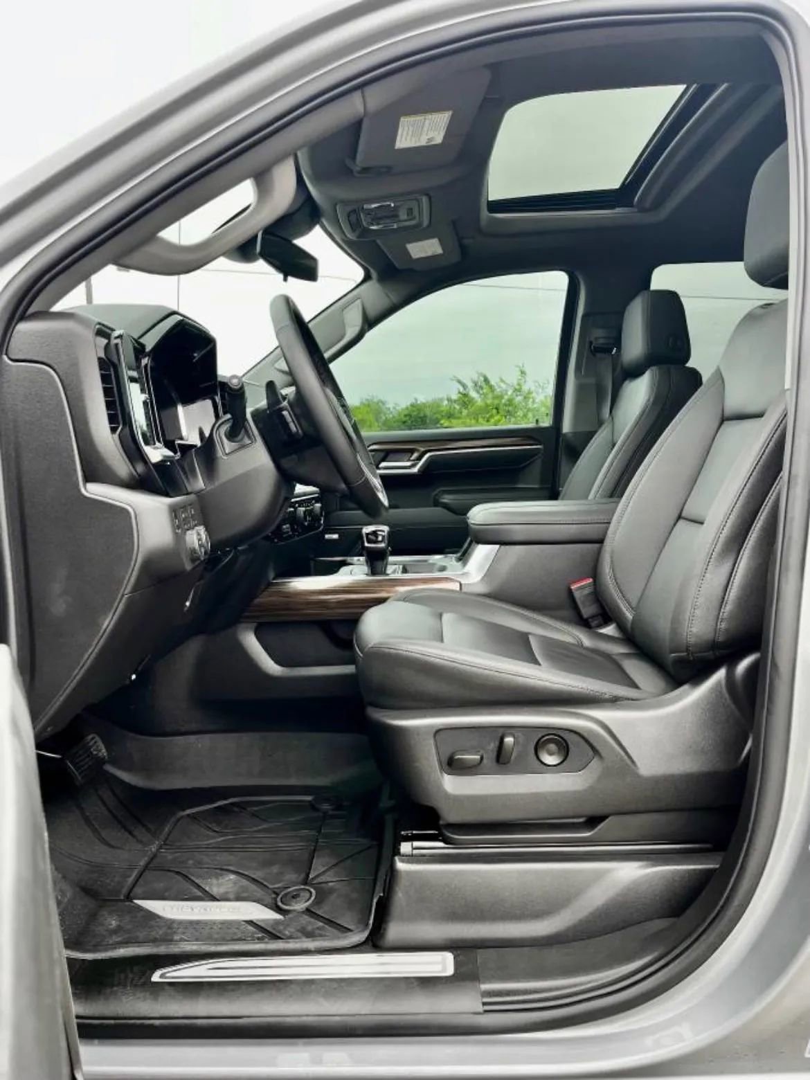 Used 2026 Chevrolet Silverado 1500 RST w/ Texas Edition Plus AWD/4WD image 10