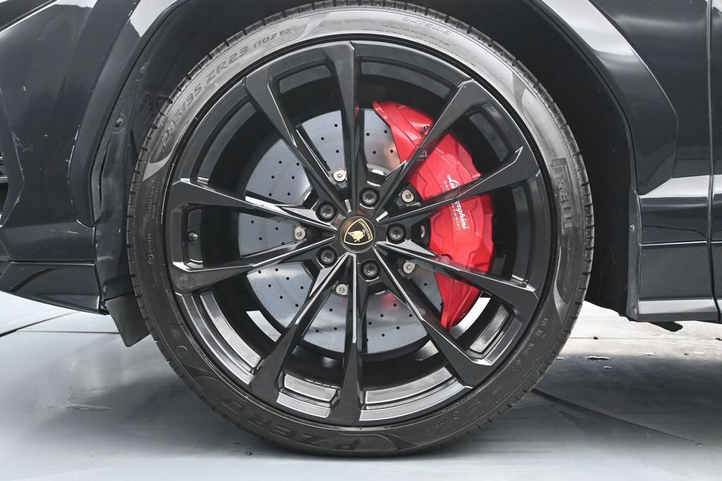 Used 2022 Lamborghini Urus AWD/4WD image 5