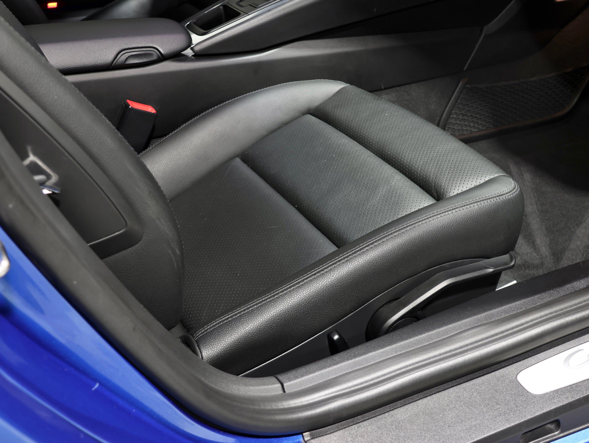 Used 2014 Porsche Cayman RWD image 15