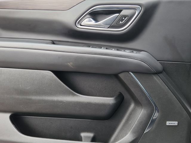 Used 2023 Chevrolet Suburban LT image 18