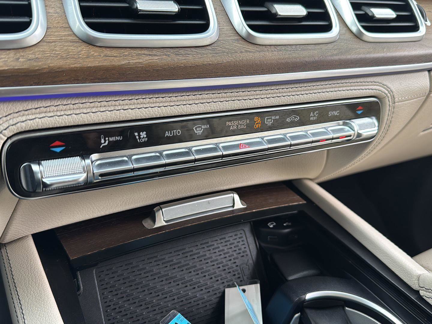 Used 2020 Mercedes-Benz GLE 350 4MATIC w/ 3rd Row Seat Package image 26