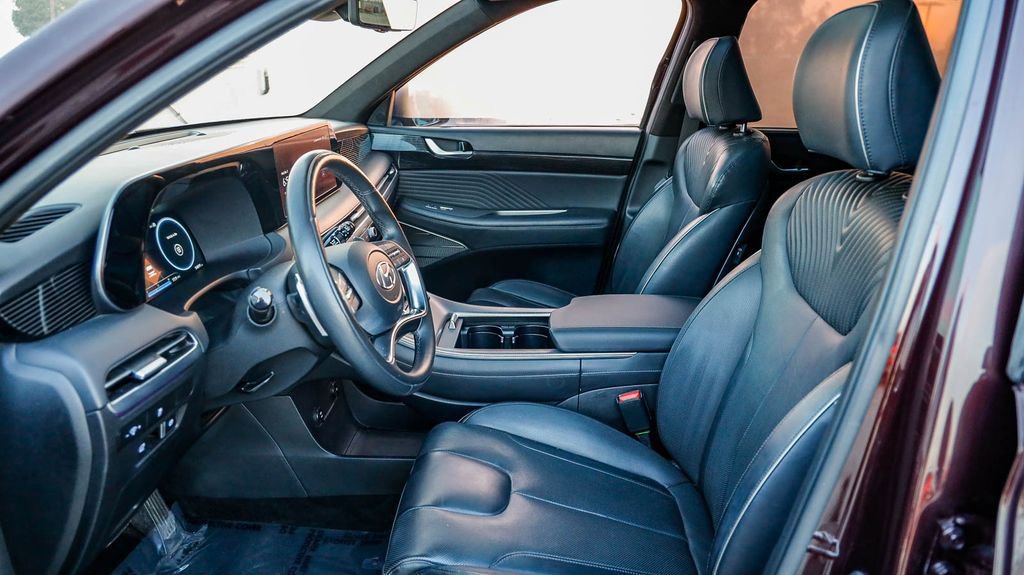 Used 2023 Hyundai Palisade Calligraphy image 19