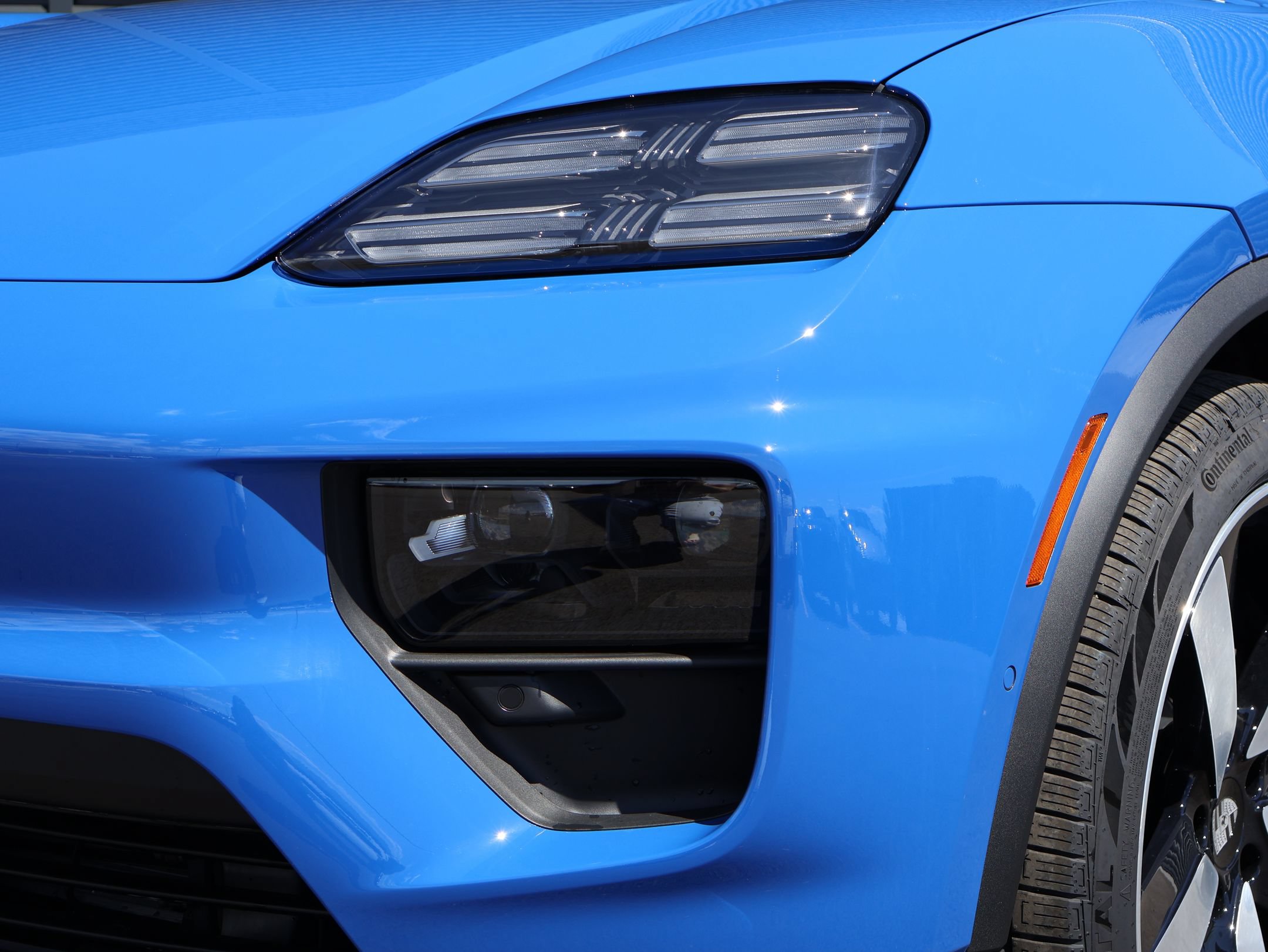 New 2026 Porsche Macan 4 Electric AWD/4WD image 12