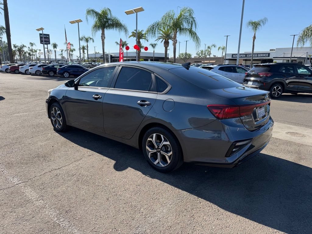 Used 2021 Kia Forte LXS FWD image 4