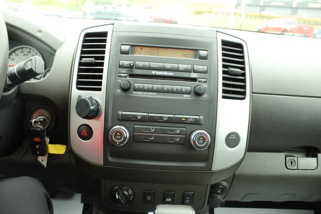 Used 2011 Nissan Xterra PRO-4X w/ Pro-4x Leather Pkg AWD/4WD image 11