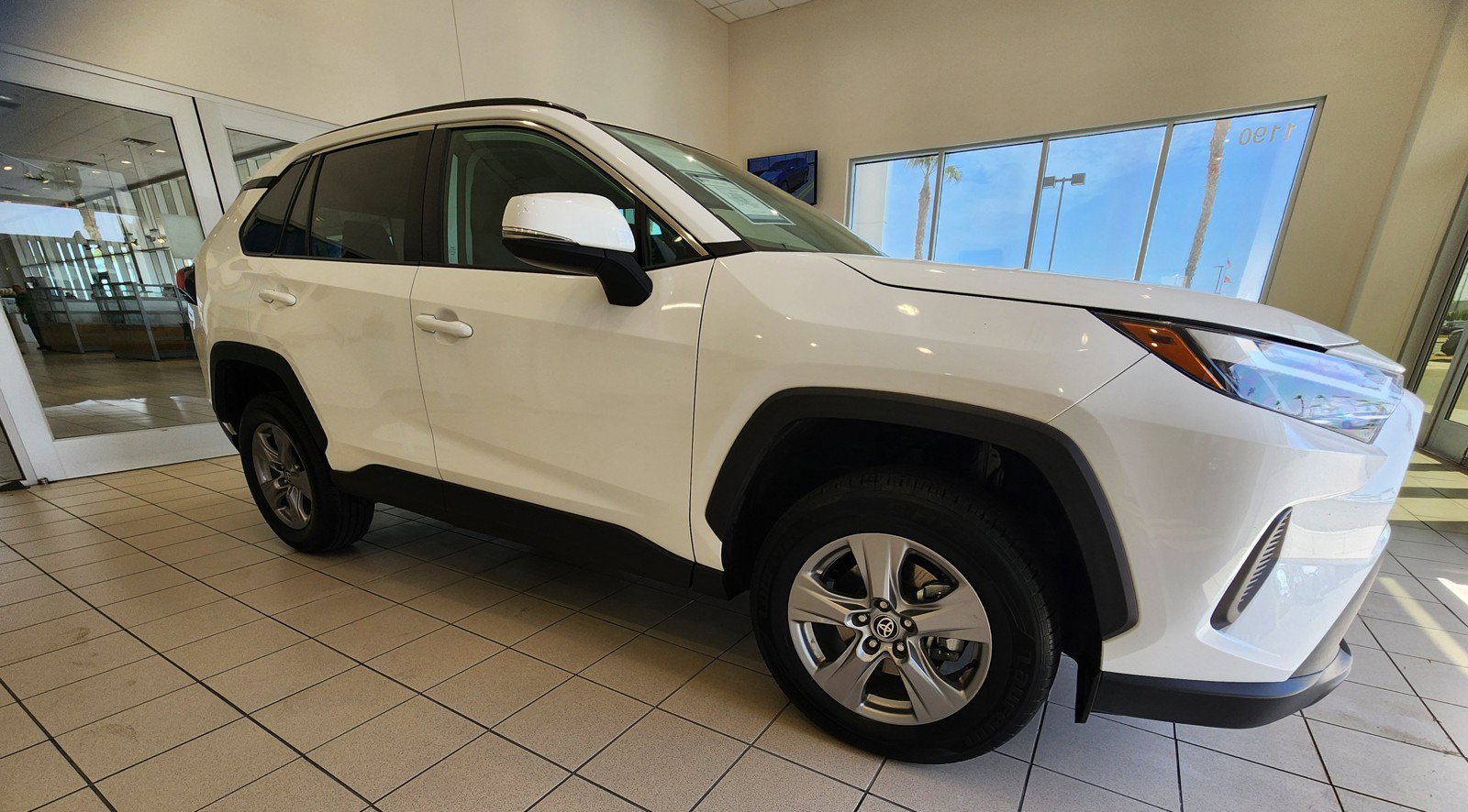 Used 2024 Toyota RAV4 XLE FWD image 11