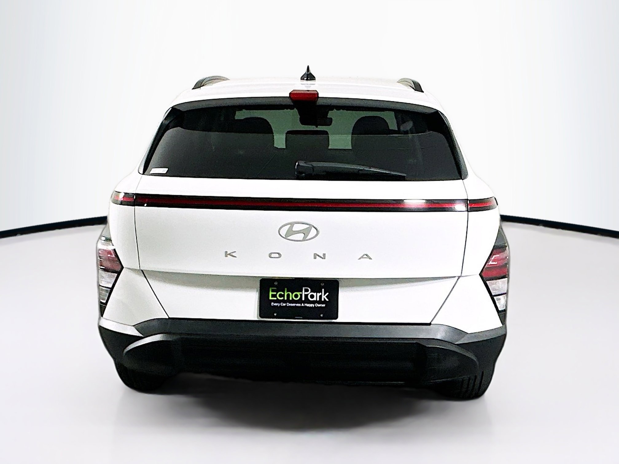 Used 2025 Hyundai Kona SEL FWD image 7