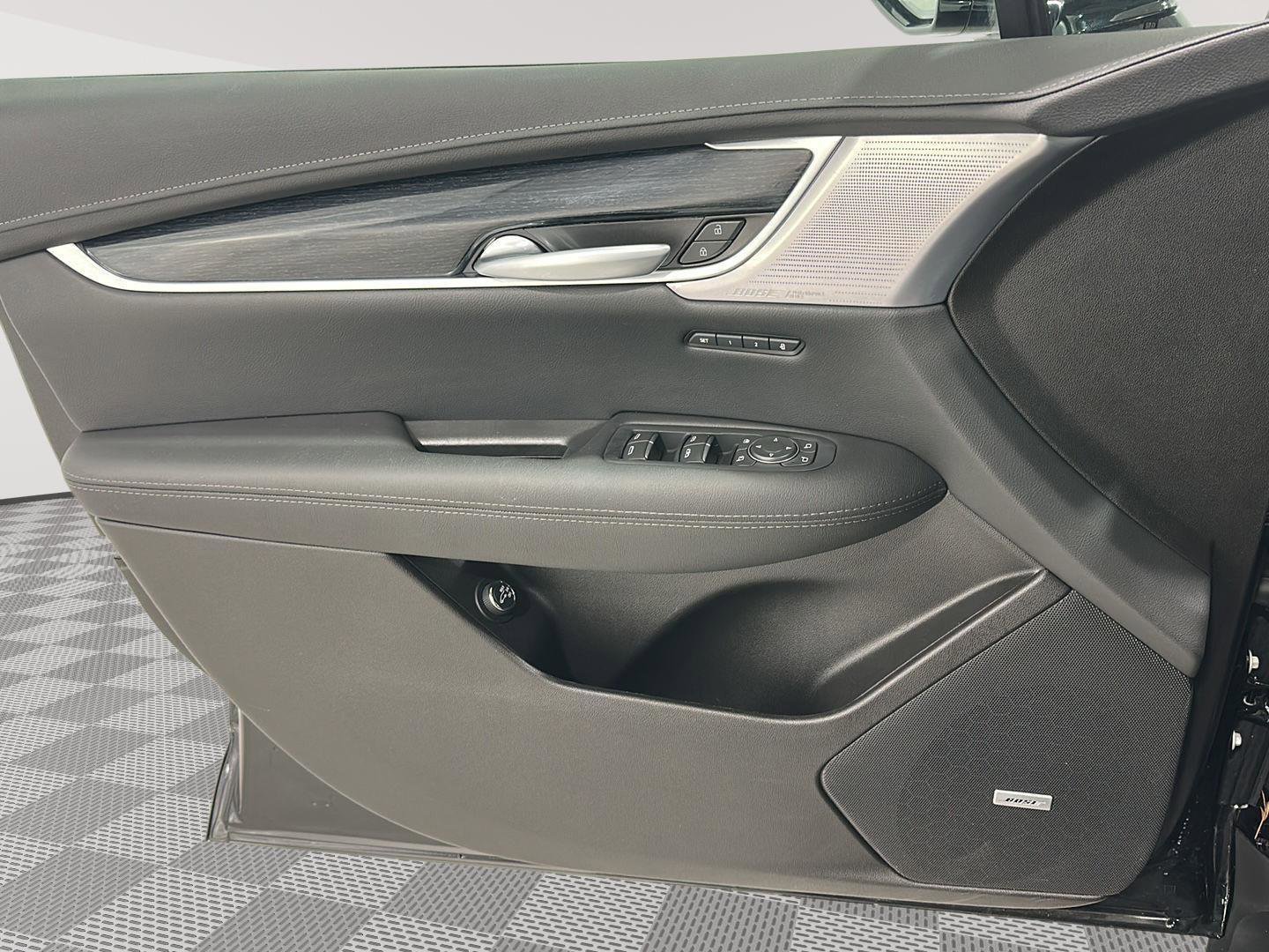 Used 2025 Cadillac XT5 Premium Luxury image 19