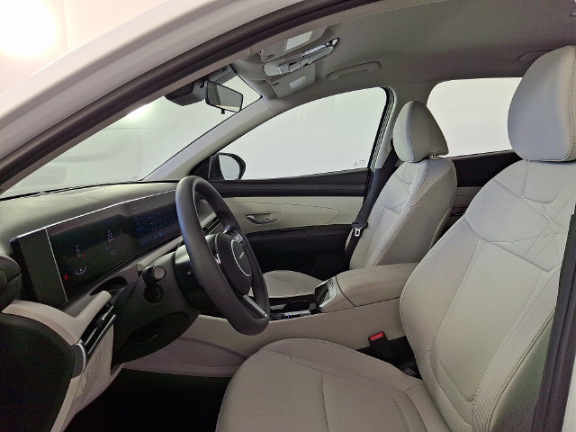 Certified 2026 Hyundai Tucson SE FWD image 16