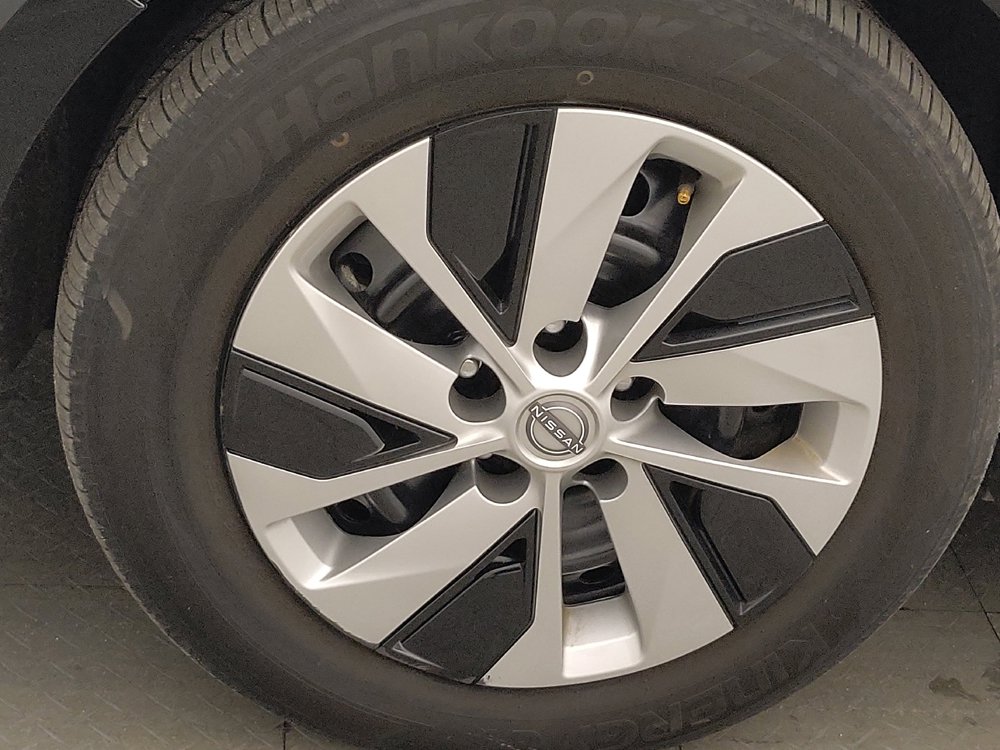 Used 2025 Nissan Altima 2.5 S FWD image 31