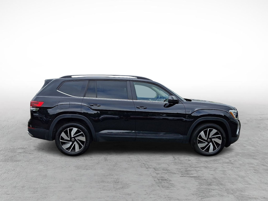 Used 2025 Volkswagen Atlas SE AWD/4WD image 6