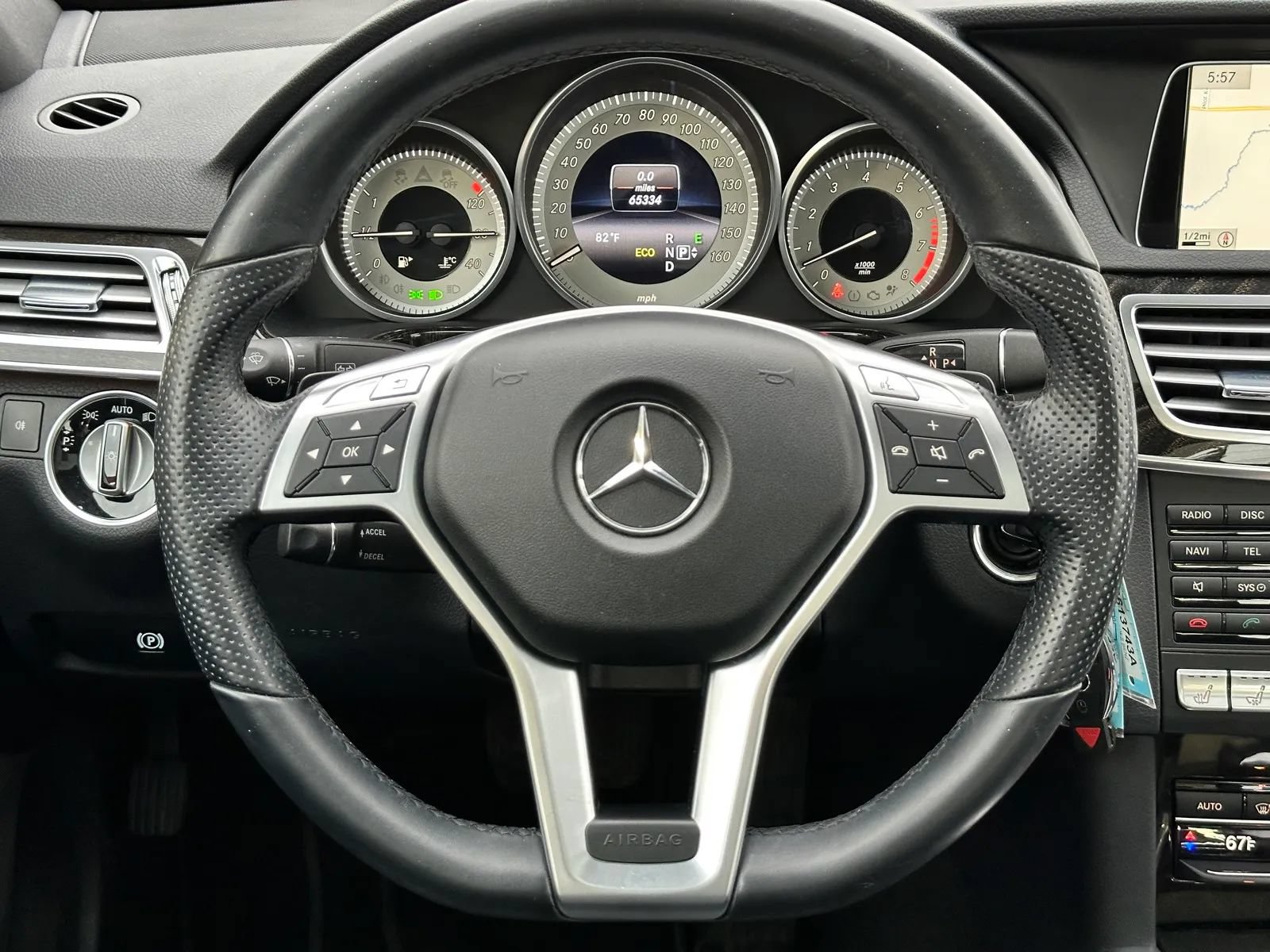 Used 2014 Mercedes-Benz E 550 4MATIC Sedan image 30