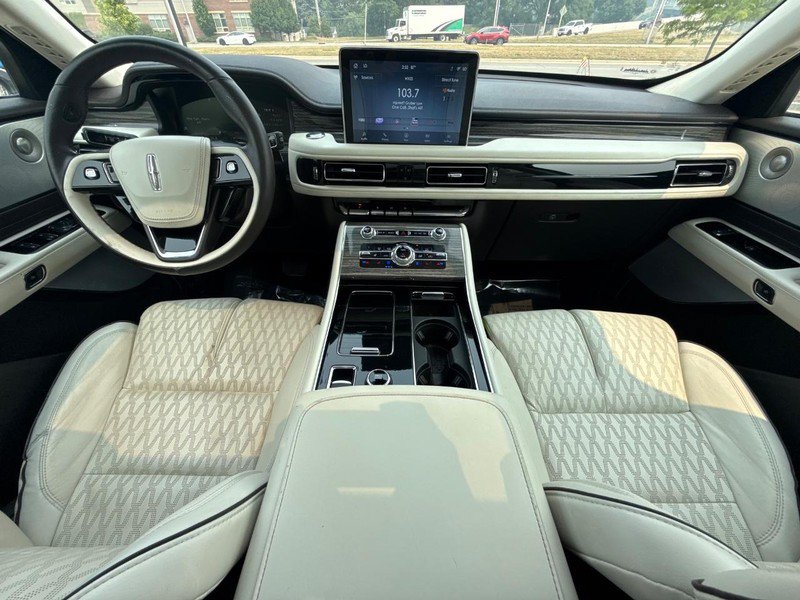 Certified 2020 Lincoln Aviator Black Label AWD/4WD image 19