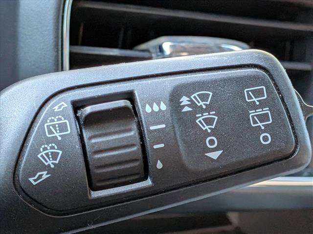 Used 2021 Ford Explorer XLT w/ Equipment Group 202A image 8