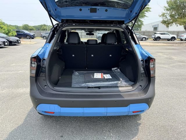 New 2026 Nissan Kicks SR w/ Cold Weather Package FWD image 12