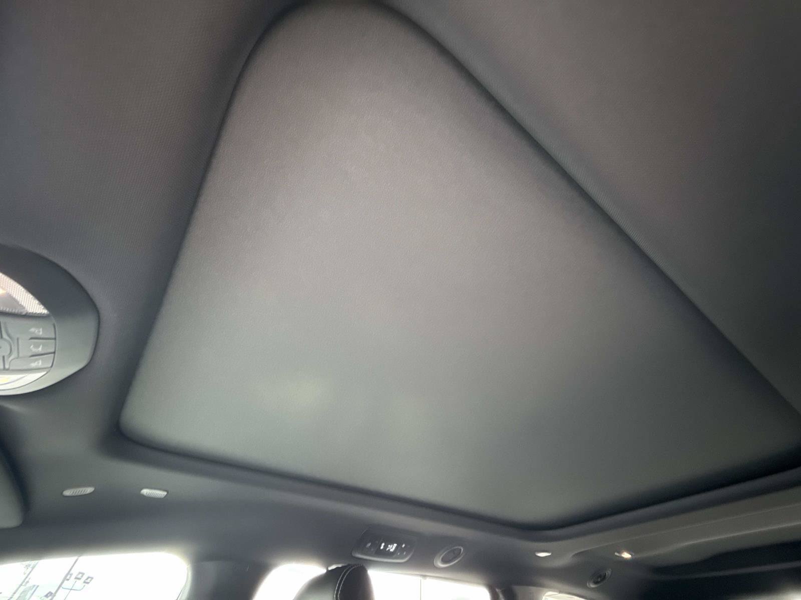 New 2027 Chrysler Pacifica Limited FWD image 31