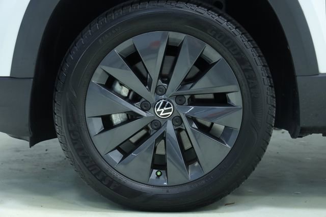 Certified 2023 Volkswagen Taos S FWD image 8