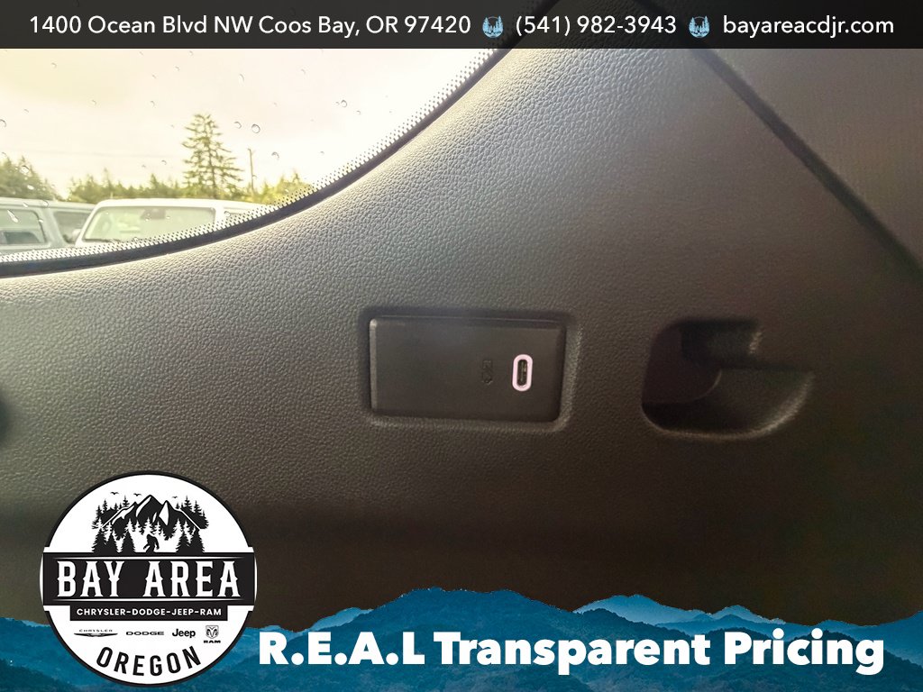 Used 2024 GMC Yukon Denali AWD/4WD image 26