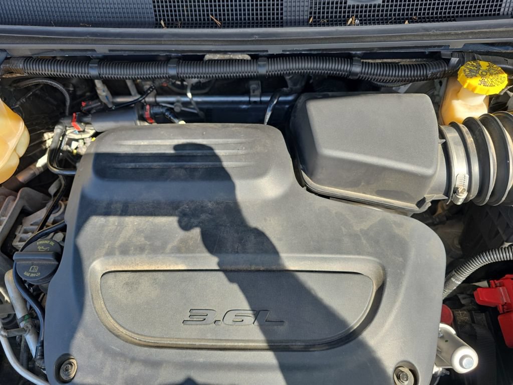 Used 2020 Chrysler Pacifica Touring w/ S Appearance Package FWD image 25