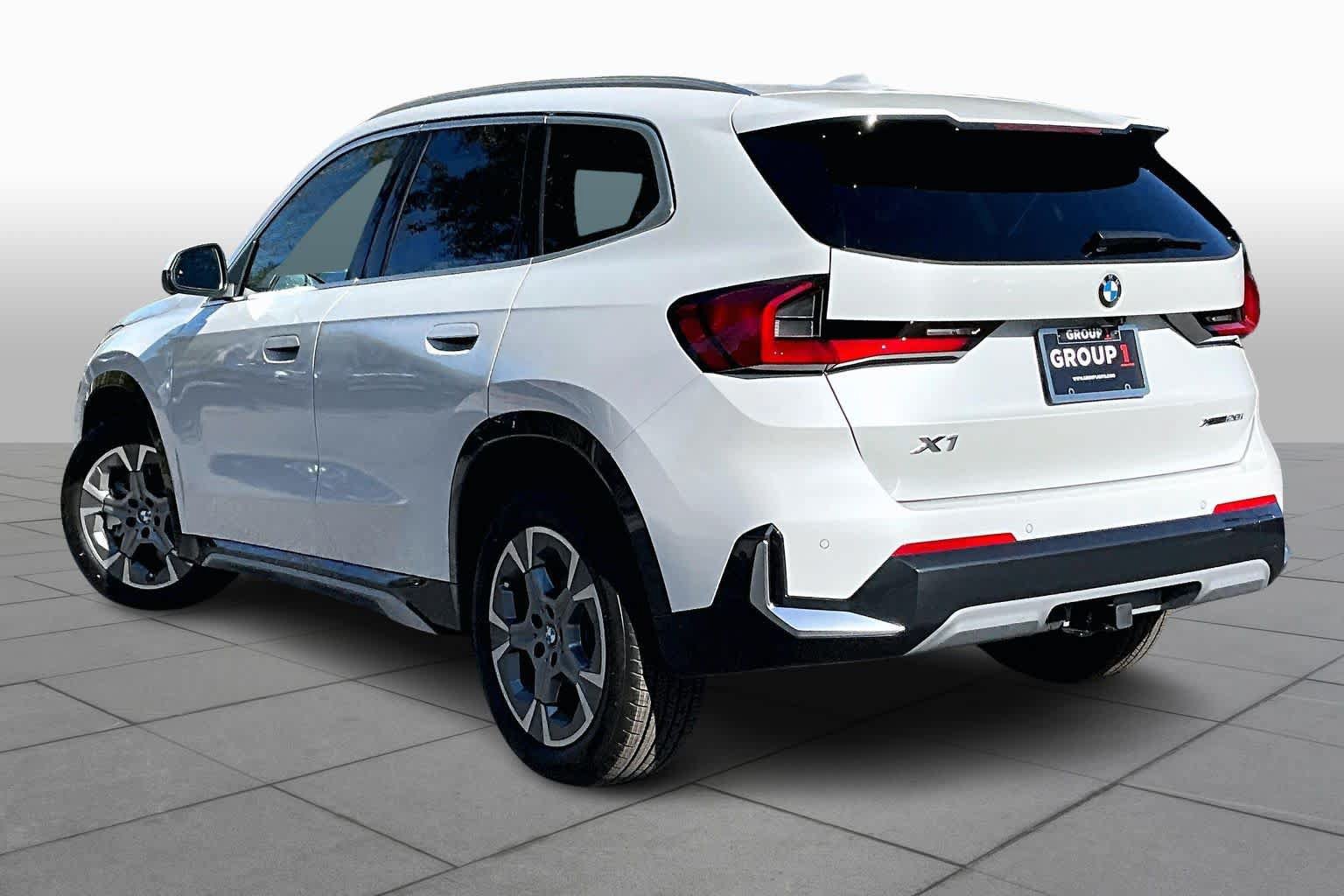 Used 2026 BMW X1 xDrive28i w/ Technology Package AWD/4WD image 12
