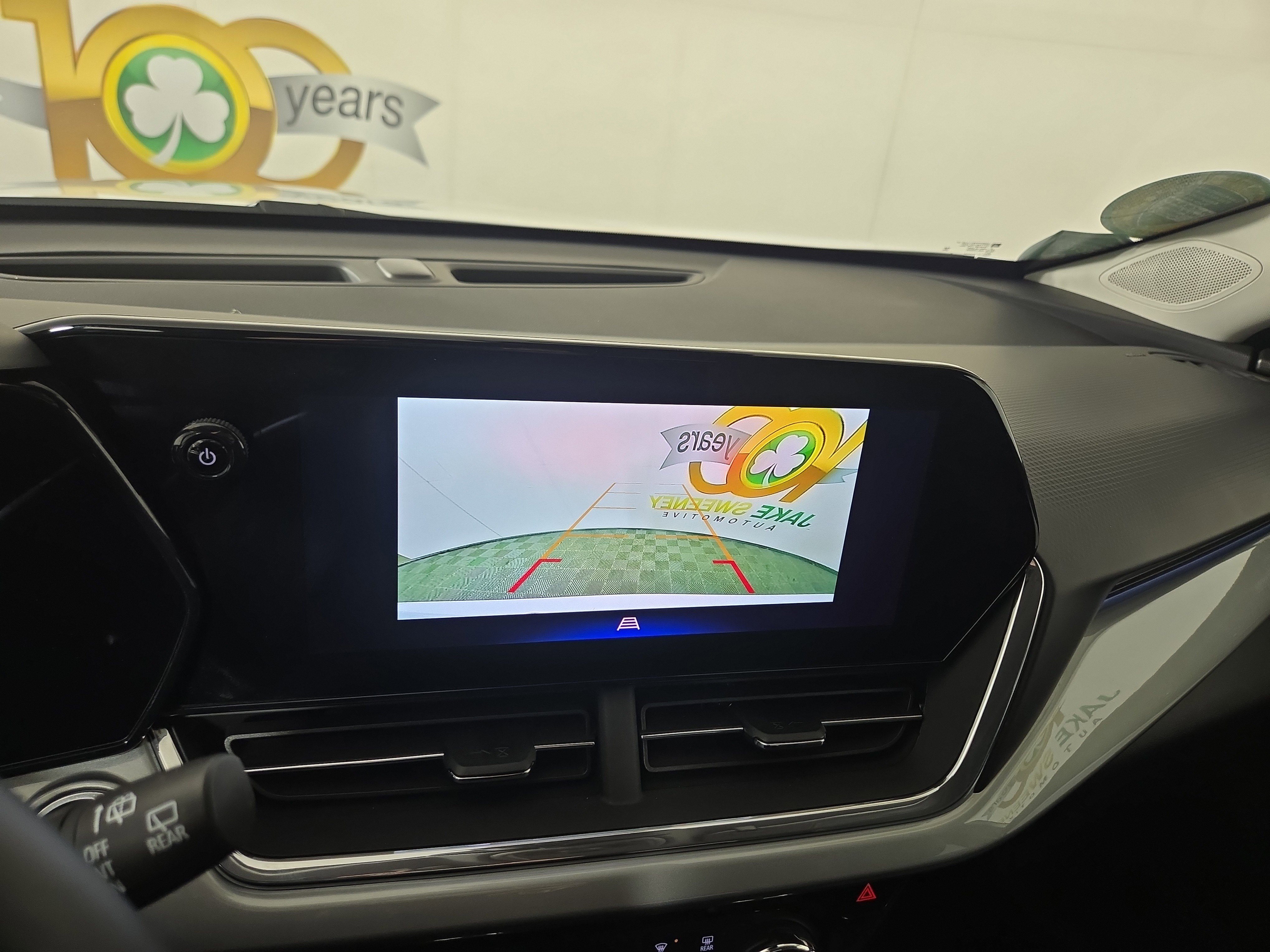 Used 2025 Chevrolet Trax LT w/ LT Convenience Package image 21