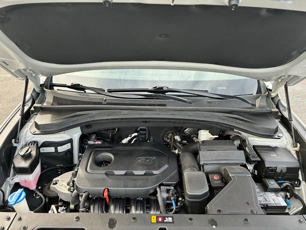 Used 2020 Hyundai Santa Fe SE image 10