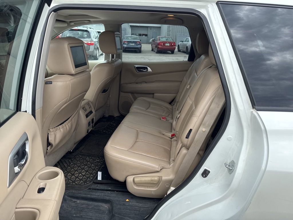 Used 2018 Nissan Pathfinder Platinum AWD/4WD image 7