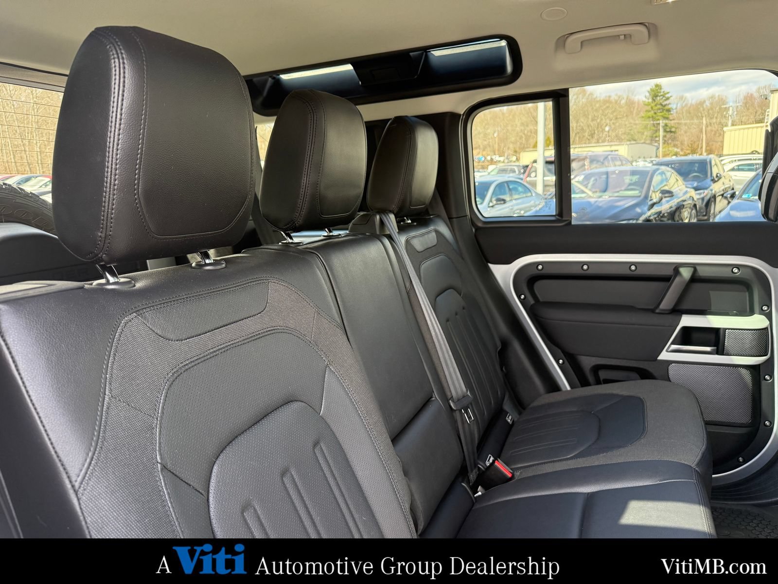 Used 2020 Land Rover Defender 110 First Edition AWD/4WD image 27