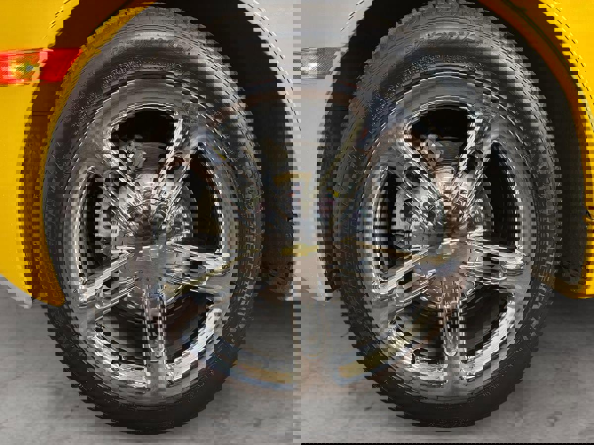 Used 2005 Chevrolet SSR w/ Preferred Equipment Group image 14