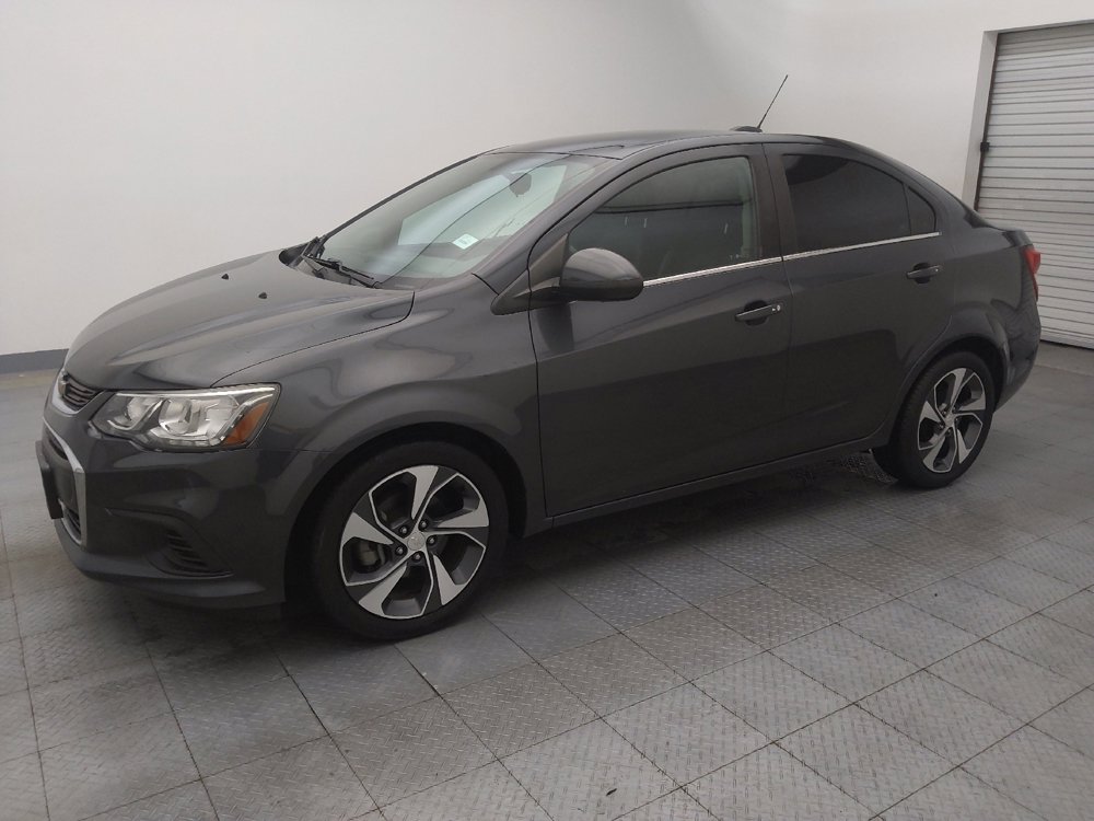 Used 2017 Chevrolet Sonic Premier image 2