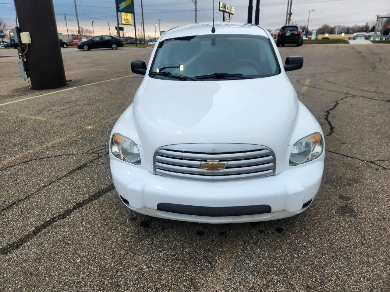 Used 2010 Chevrolet HHR LS image 9