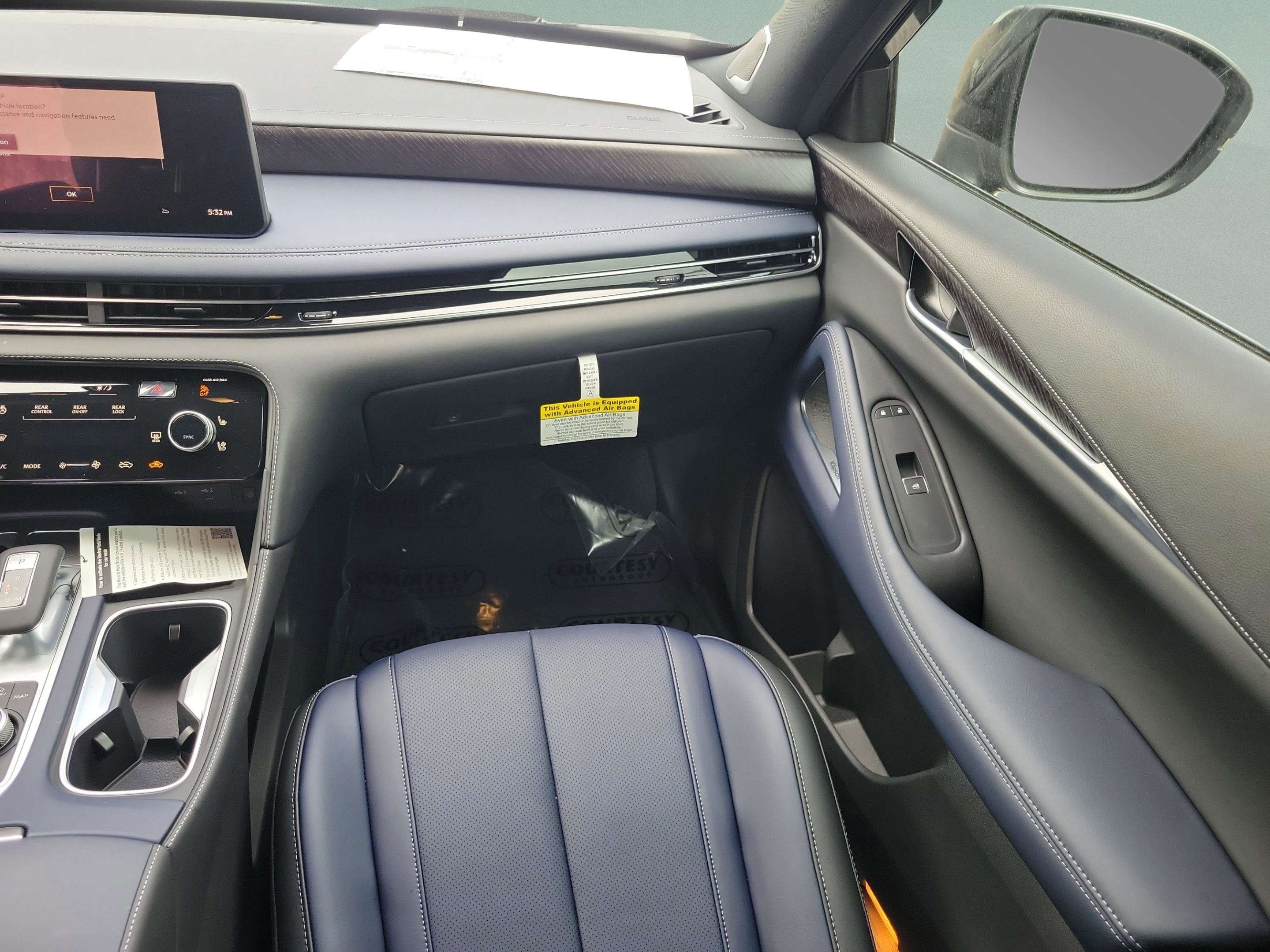 New 2026 INFINITI QX60 Sport w/ Dark Cargo Package image 9