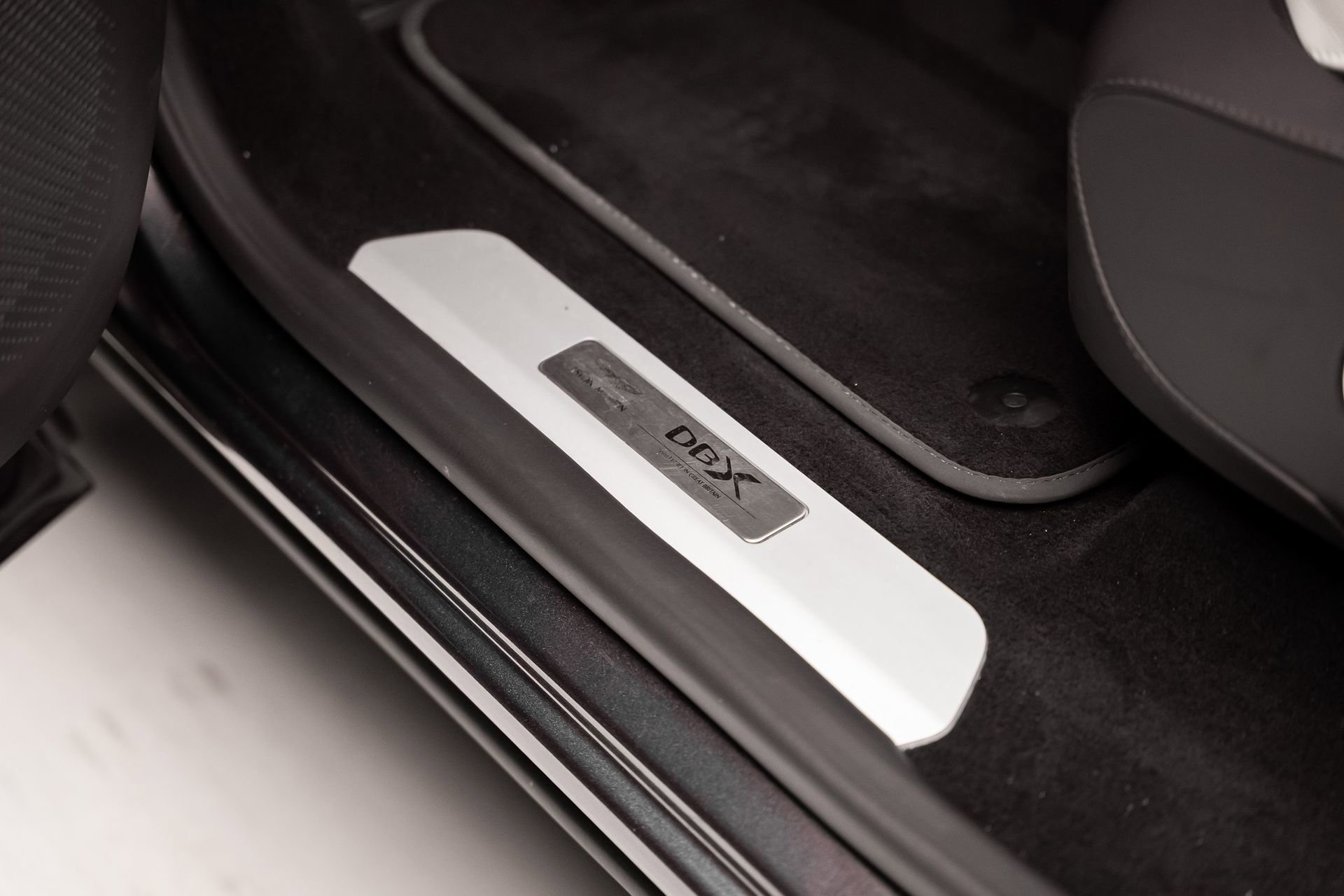 Used 2023 Aston Martin DBX AWD/4WD image 54