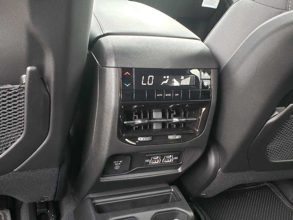 New 2026 Jeep Grand Cherokee L 4WD image 10