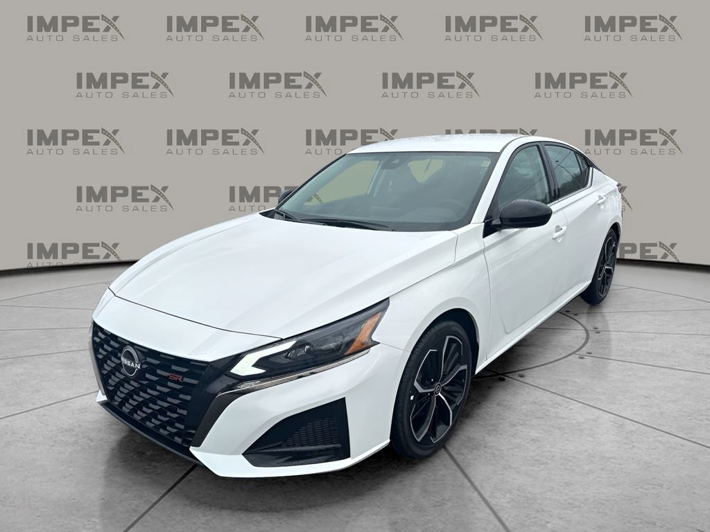 Used 2025 Nissan Altima 2.5 SR image 1