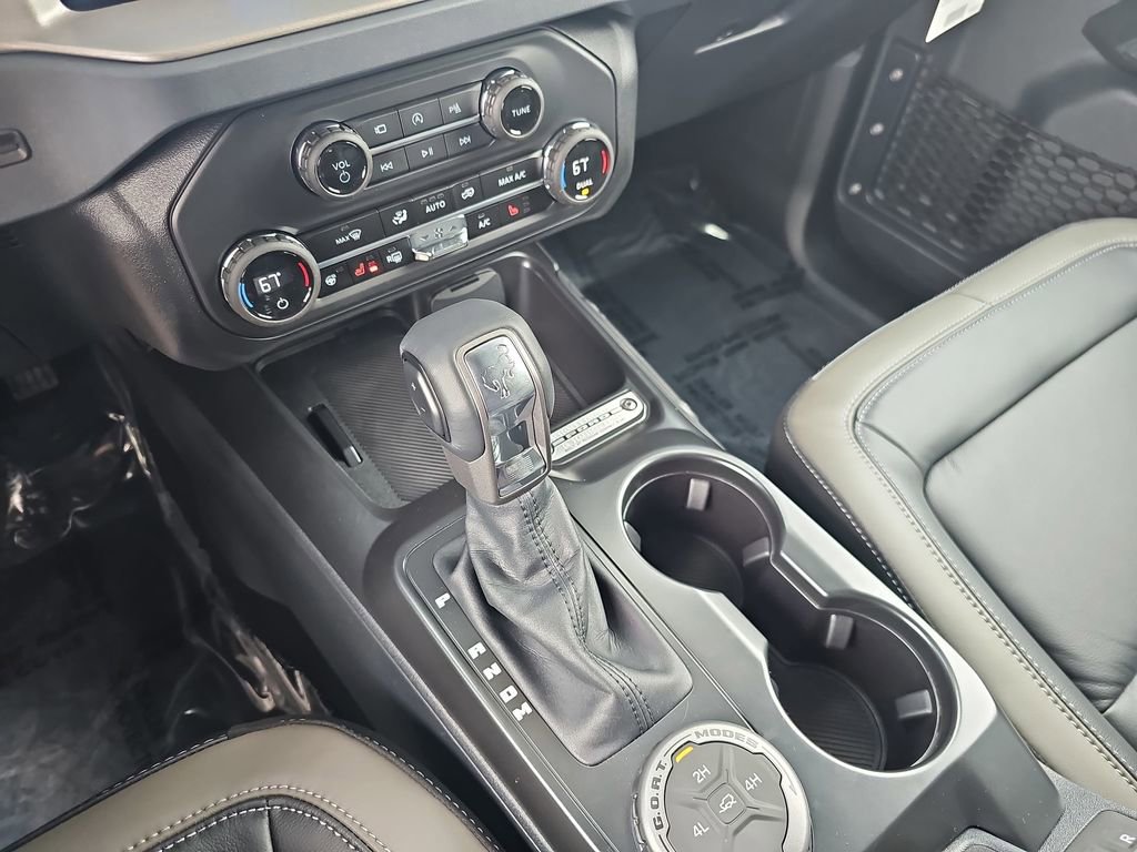 New 2025 Ford Bronco Outer Banks image 24