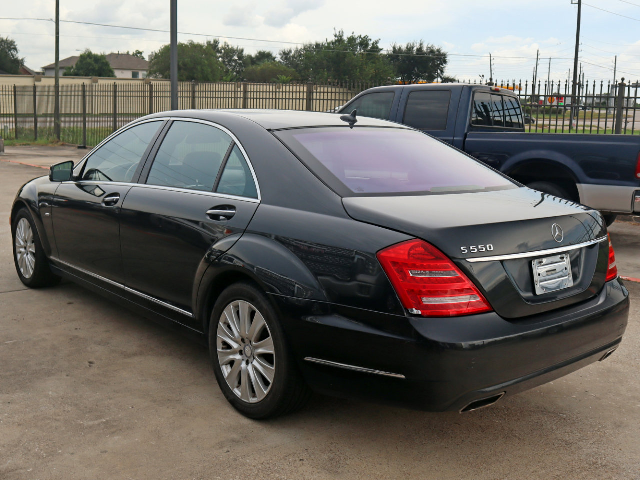 Used 2012 Mercedes-Benz S 550 image 2
