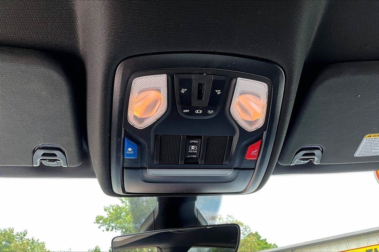 Used 2023 RAM 1500 Big Horn AWD/4WD image 17