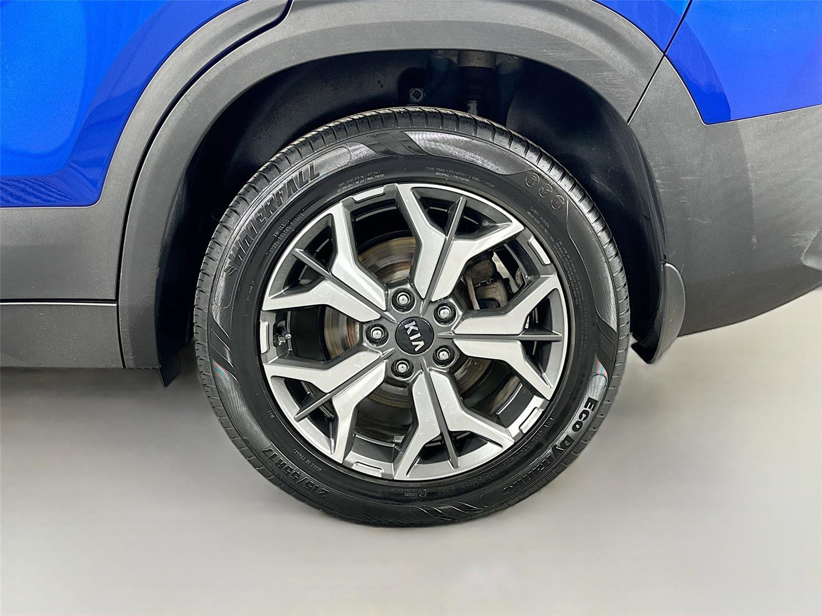 Used 2021 Kia Seltos EX image 30